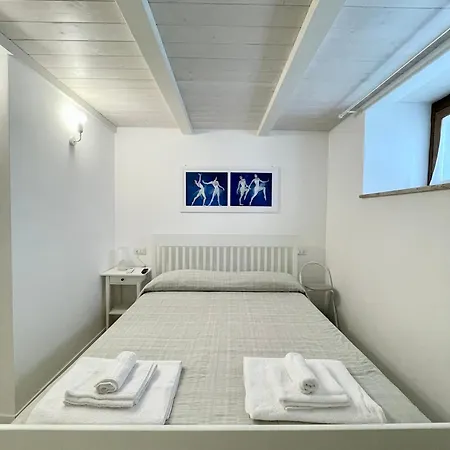 Giardino Tra Le Mura Homestay *